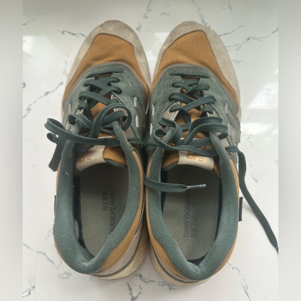 New Balance 997H Men’s 12 Green Tan Suede Casual Sneakers